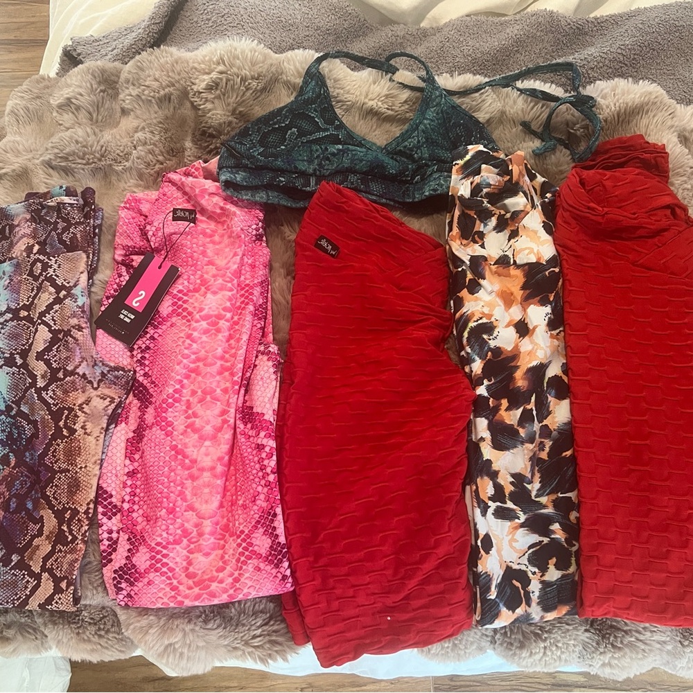 Stylish Women's Multicolor Leggings Set